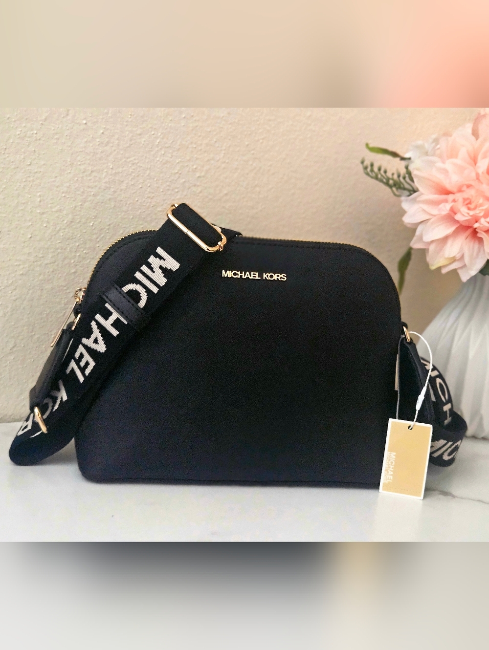 ​NWT Michael Kors Cindy Large Dome Crossbody Bag - Black Saffiano Leather